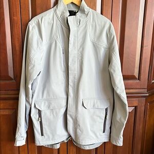 Under Armour Men's Light Gray Softshell Jacket - Zip & Flap Pocket Design